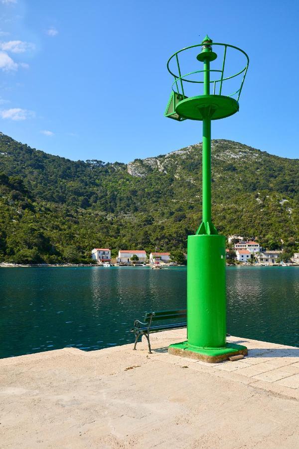 Green Lantern Apartments Okuklje Екстер'єр фото