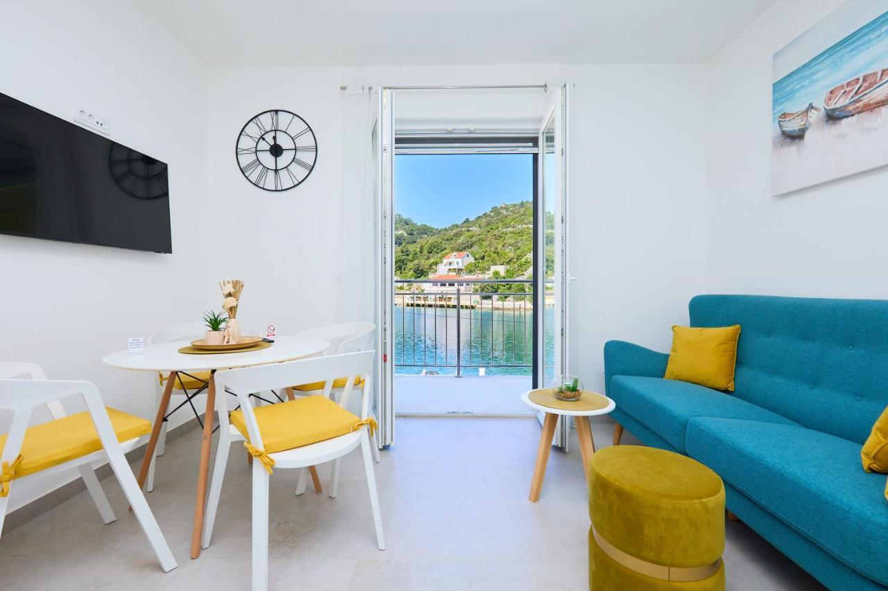 Green Lantern Apartments Okuklje Екстер'єр фото