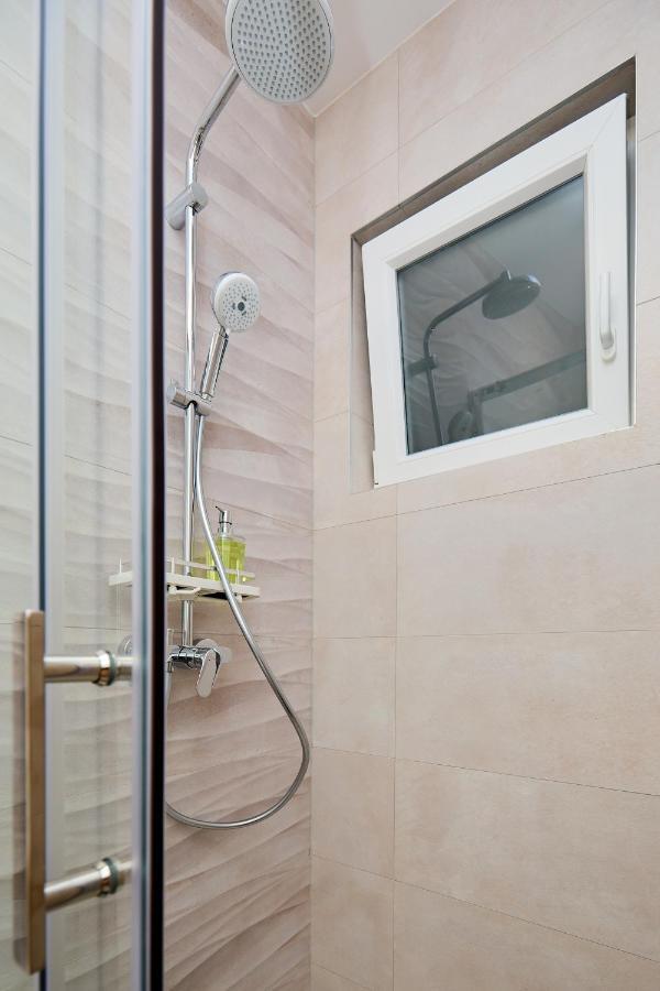 Green Lantern Apartments Okuklje Екстер'єр фото